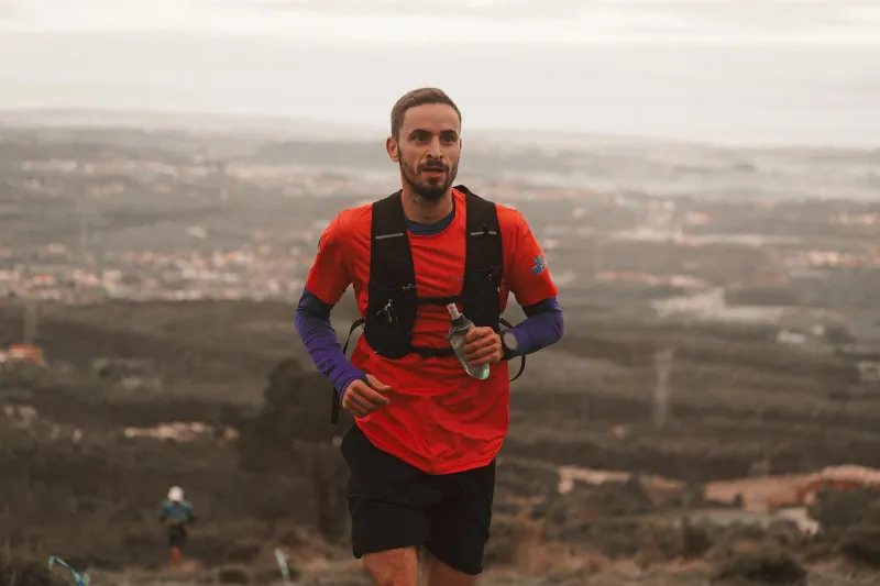 Humans Are Secretly the Ultimate Marathon Machines—We Just Traded Endurance for Elevators