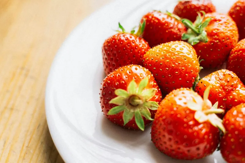 The Kitchen Clock Doesn't Control Your Weight — Why Late-Night Eating Got Such a Bad Rap